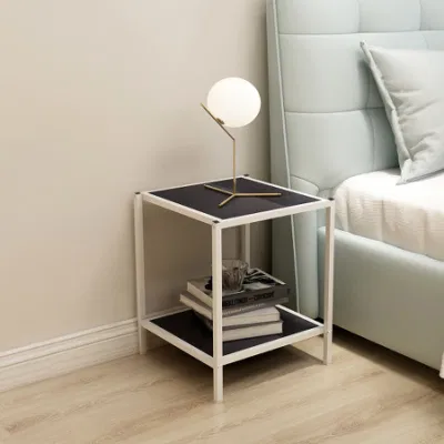 Petite table de chevet en métal simple et moderne avec du bois